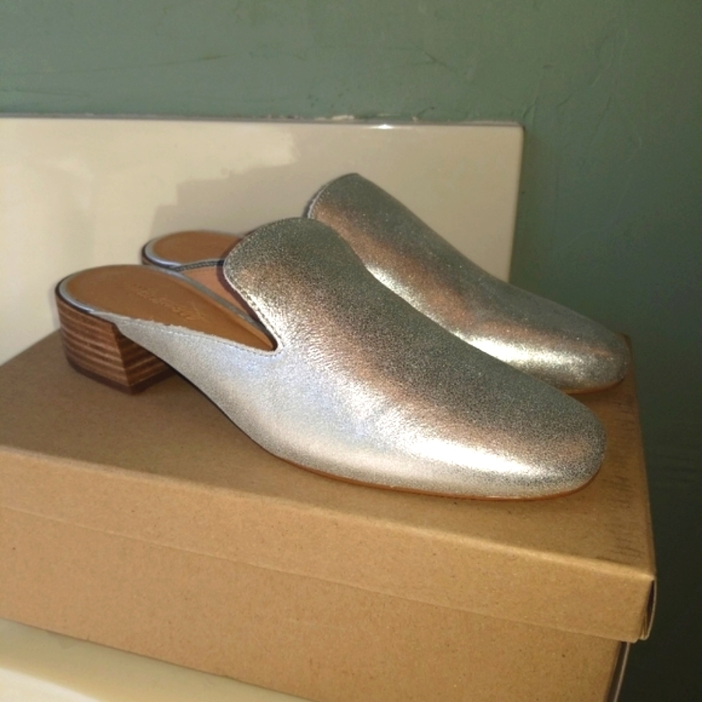 🍃Madewell NIB Willa Mule Silver Size 8.5
